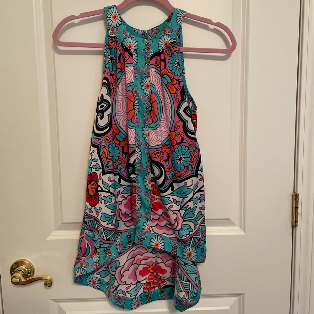 Tank top blouse.